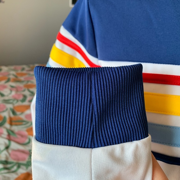 FOREVER 21 x WILSON TENNIS JACKET - Picture 3 of 4